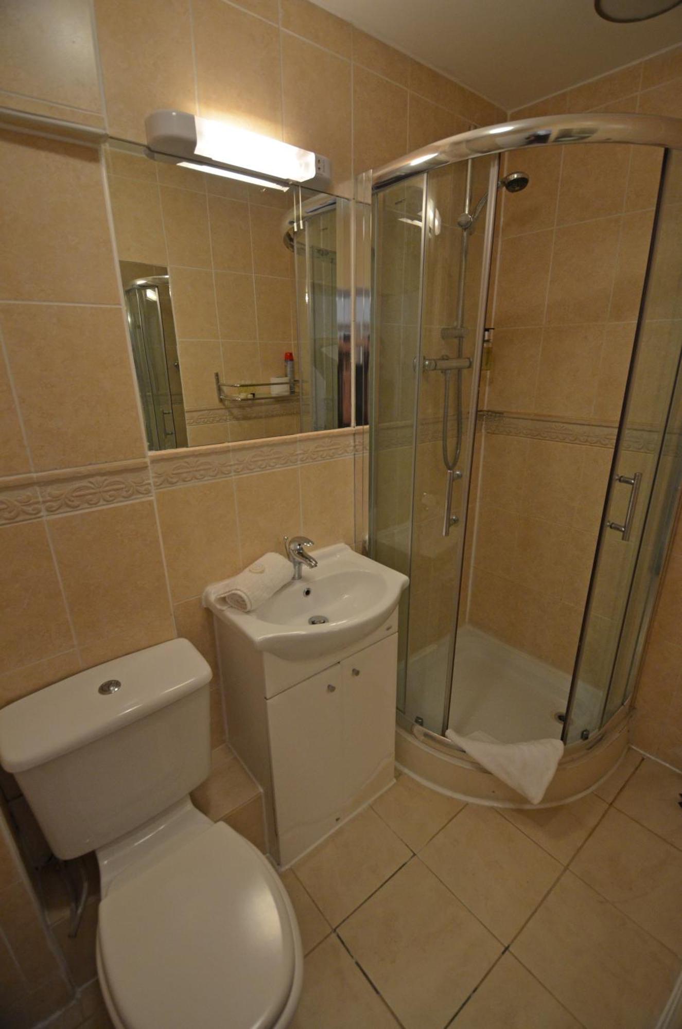 Quadruple Room with Private Bathroom,1215318232:JPEG
